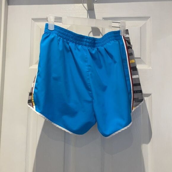 Nike LIVESTRONG athletic shorts with liner SZ Medium - Picture 4 of 5